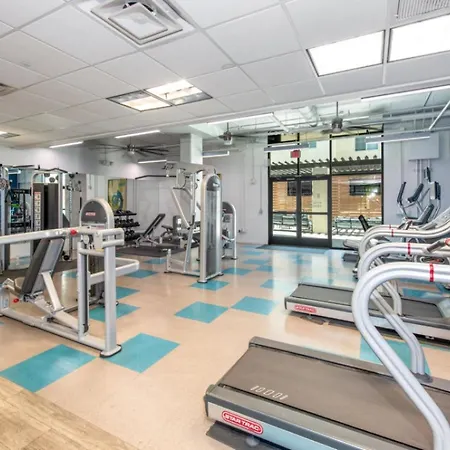 Apartamento Modern 2Br-Spring Training! W Pool, Gym & Parking
